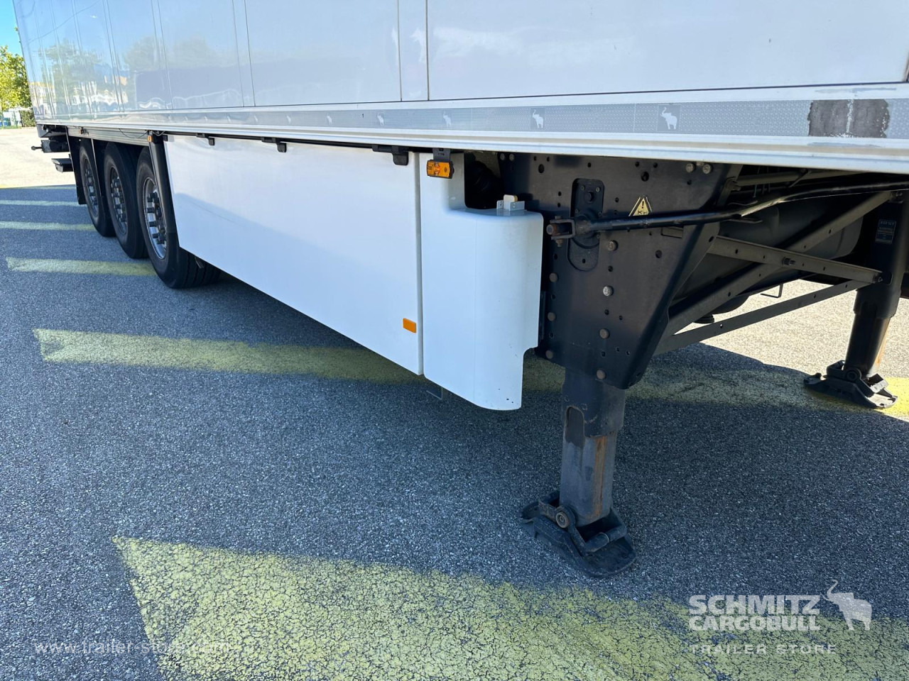 SCHMITZ Reefer Multitemp Double deck Taillift - Isotherm Auflieger: das Bild 3 SCHMITZ Reefer Multitemp Double deck Taillift - Isotherm Auflieger: das Bild 3