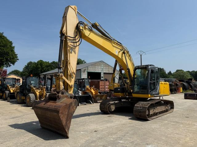 New Holland Kobelco E 215 C - Kettenbagger: das Bild 1 New Holland Kobelco E 215 C - Kettenbagger: das Bild 1