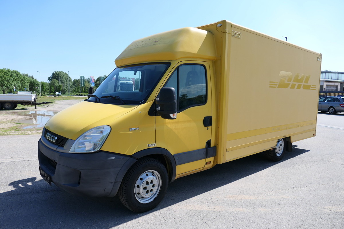 IVECO Daily 35 S11 C30C AUTOMATIK KAMERA MAXI Regale L - Koffer Transporter: das Bild 2 IVECO Daily 35 S11 C30C AUTOMATIK KAMERA MAXI Regale L - Koffer Transporter: das Bild 2