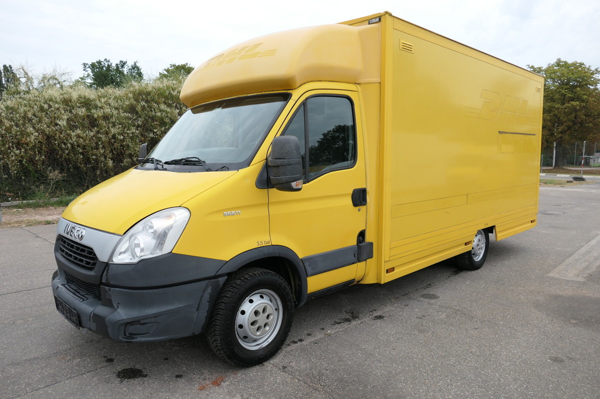 IVECO Daily 35 S11 C30C AUTOMATIK KAMERA Regale LUFT D - Koffer Transporter: das Bild 1 IVECO Daily 35 S11 C30C AUTOMATIK KAMERA Regale LUFT D - Koffer Transporter: das Bild 1