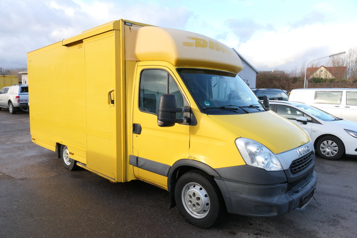 IVECO Daily 35 S11 C30C AUTOMATIK KAMERA Regale LUFT D - Koffer Transporter: das Bild 2 IVECO Daily 35 S11 C30C AUTOMATIK KAMERA Regale LUFT D - Koffer Transporter: das Bild 2
