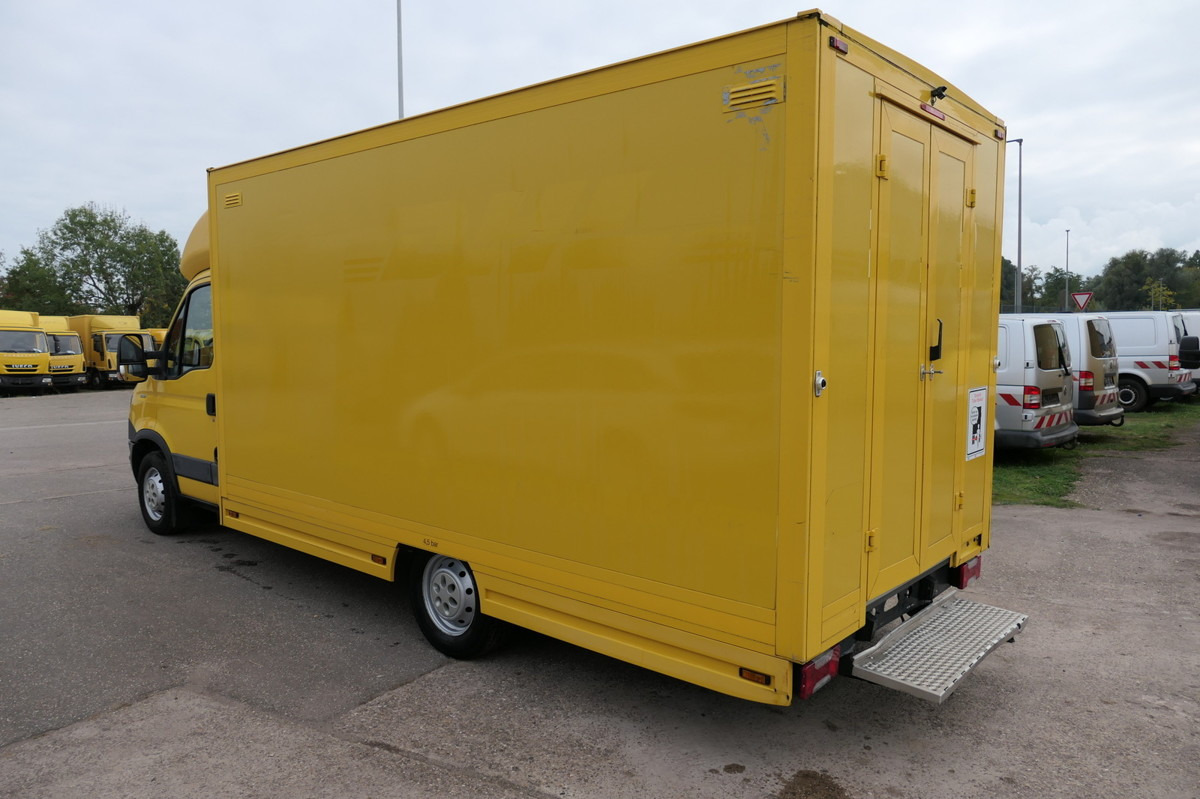 IVECO Daily 35 S11 C30C AUTOMATIK KAMERA Regale LUFT D - Koffer Transporter: das Bild 4 IVECO Daily 35 S11 C30C AUTOMATIK KAMERA Regale LUFT D - Koffer Transporter: das Bild 4