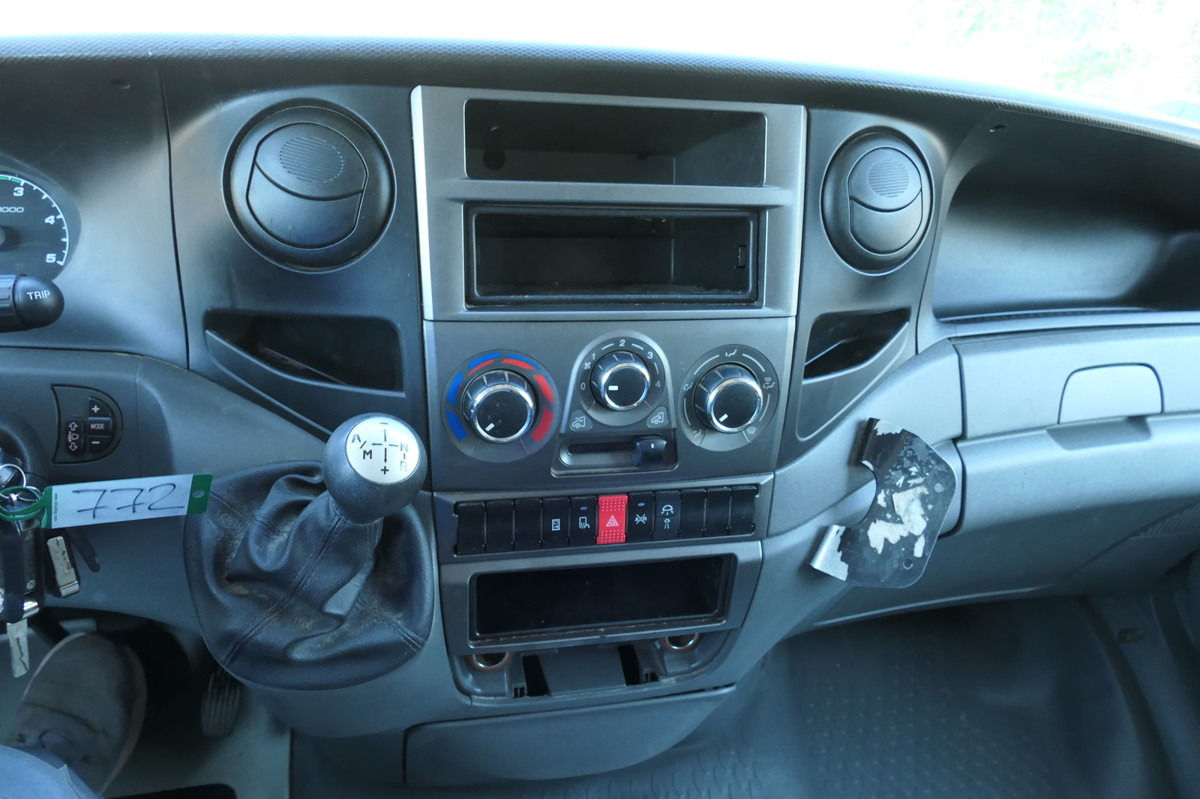 Koffer Transporter IVECO Daily 35 S11 C30C AUTOMATIK KAMERA Regale LUFT D: das Bild 10