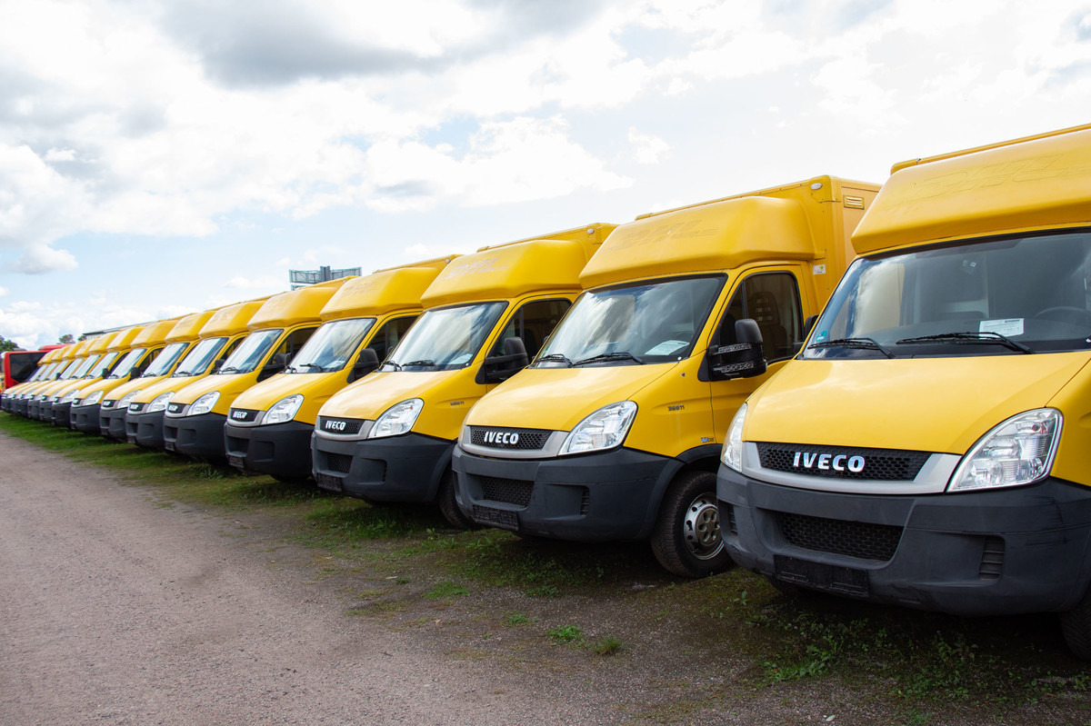 IVECO Daily 35 S11 C30C AUTOMATIK KAMERA Regale LUFT - Koffer Transporter: das Bild 1 IVECO Daily 35 S11 C30C AUTOMATIK KAMERA Regale LUFT - Koffer Transporter: das Bild 1