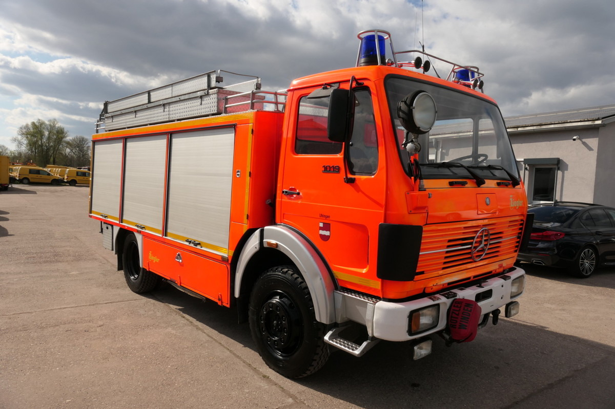MERCEDES-BENZ 1019 AF Rüstwagen 4x4 TOP ZUSTAND - Feuerwehrfahrzeug: das Bild 3 MERCEDES-BENZ 1019 AF Rüstwagen 4x4 TOP ZUSTAND - Feuerwehrfahrzeug: das Bild 3