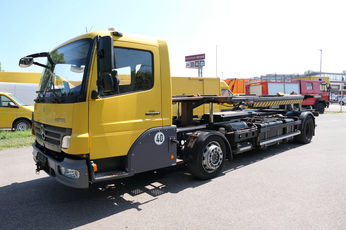 MERCEDES-BENZ KAMAG WBH 25 Wiesel Sattelkupplung Umsetzfahrz. - Containerwagen/ Wechselfahrgestell LKW: das Bild 3 MERCEDES-BENZ KAMAG WBH 25 Wiesel Sattelkupplung Umsetzfahrz. - Containerwagen/ Wechselfahrgestell LKW: das Bild 3