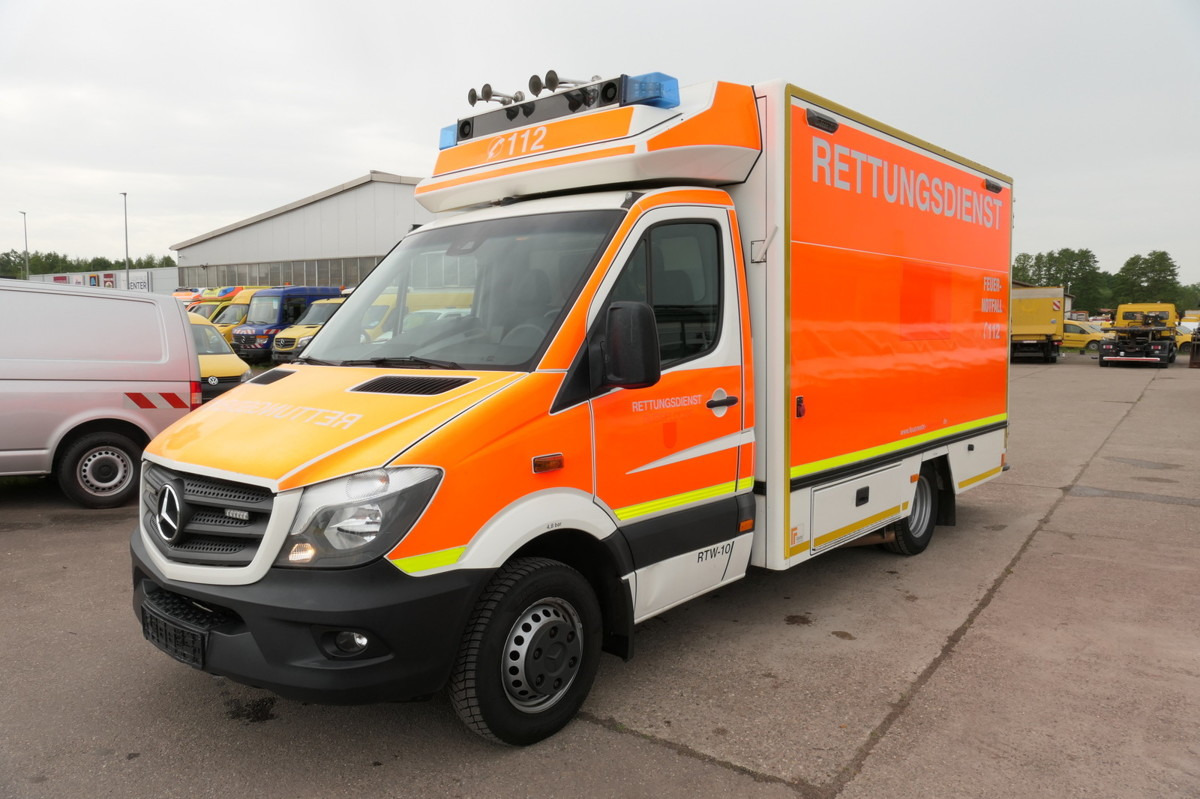 MERCEDES-BENZ Sprinter 519 CDI Klima Krankenwagen - Krankenwagen: das Bild 2 MERCEDES-BENZ Sprinter 519 CDI Klima Krankenwagen - Krankenwagen: das Bild 2
