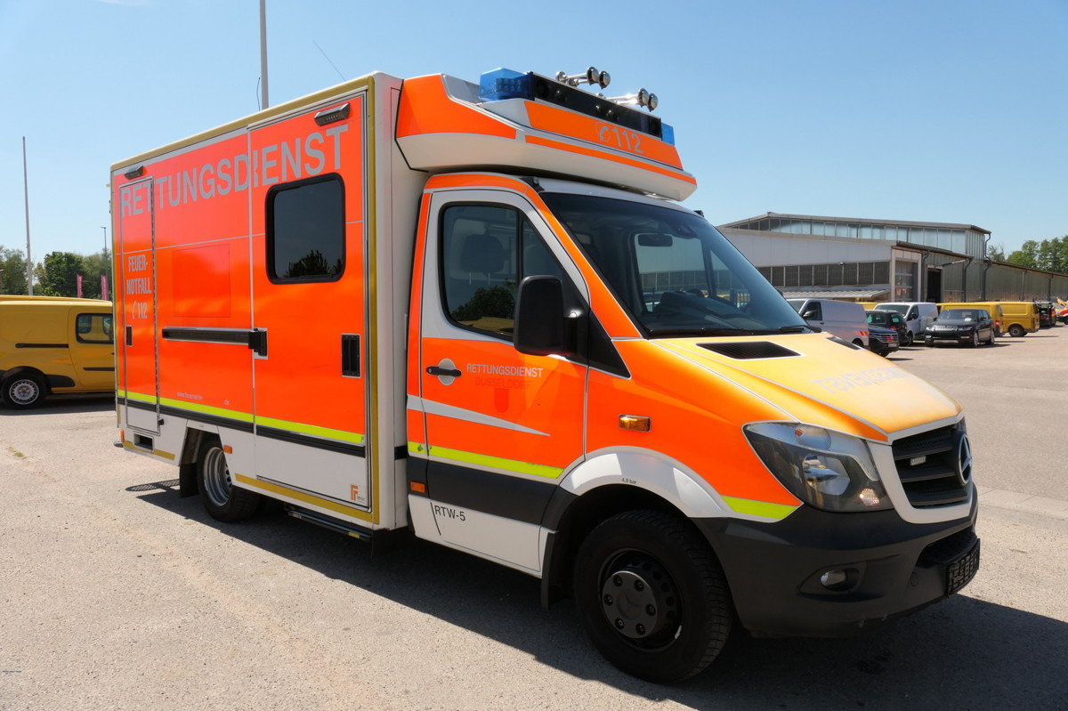 MERCEDES-BENZ Sprinter 519 CDI Klima Krankenwagen - Krankenwagen: das Bild 2 MERCEDES-BENZ Sprinter 519 CDI Klima Krankenwagen - Krankenwagen: das Bild 2