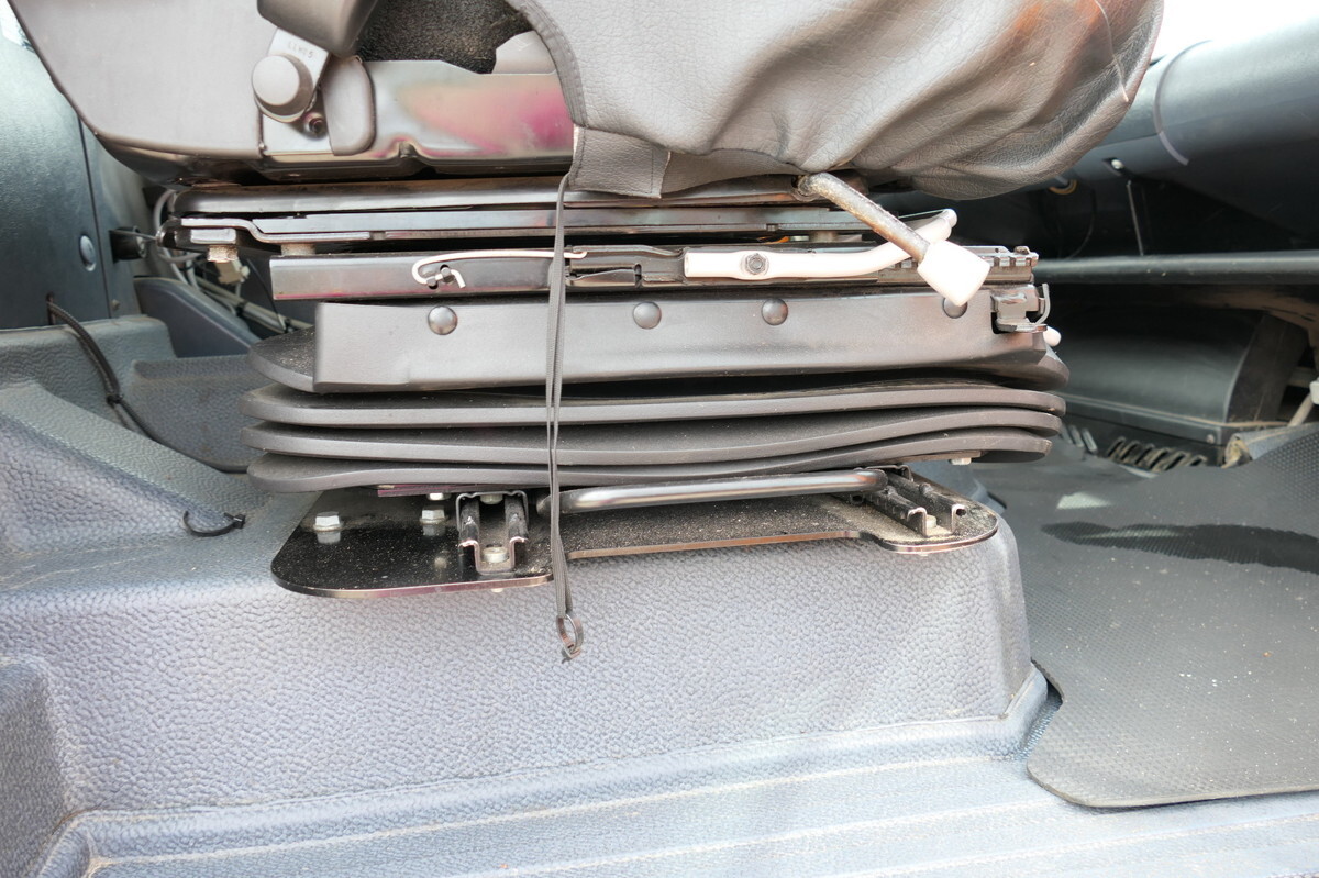 Leasing für UNIMOG U400  405/12 AHK KLIMA ZAPFWELLE vorn SFZ KOMMUN UNIMOG U400  405/12 AHK KLIMA ZAPFWELLE vorn SFZ KOMMUN: das Bild 11