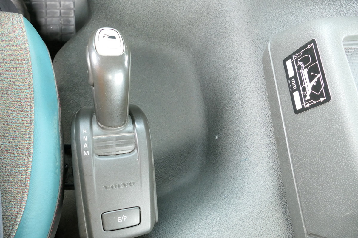 Kipper VOLVO FM 370 6x2 Meiller Lenkachse KLIMA AHK: das Bild 18