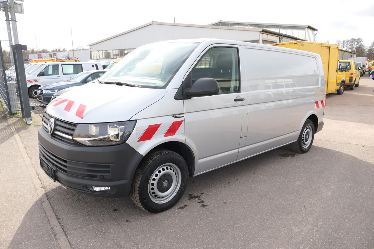 VW T6 Transporter 2.0 TDI lang 4 Motion 2-SITZER AH - Kleintransporter: das Bild 2 VW T6 Transporter 2.0 TDI lang 4 Motion 2-SITZER AH - Kleintransporter: das Bild 2