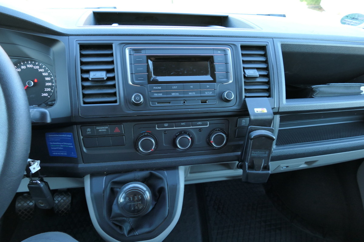 Kleintransporter VW T6 Transporter 2.0 TDI lang 4Motion 3Sitzer AHK: das Bild 11 Kleintransporter VW T6 Transporter 2.0 TDI lang 4Motion 3Sitzer AHK: das Bild 11