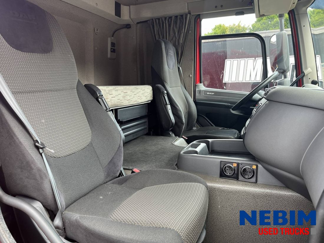 DAF CF 400 4X2 + Wecon Trailer - Koffer LKW: das Bild 4 DAF CF 400 4X2 + Wecon Trailer - Koffer LKW: das Bild 4