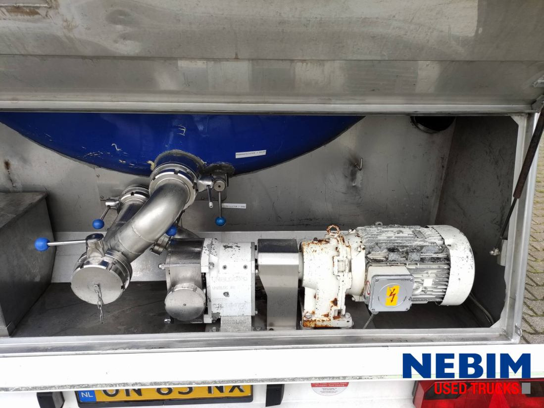 Feldbinder TSA 33.3-3 Unibloc pump electr - 3 comp. 8.000 / 2 2.500 / 3.000 Ltr. - Tankauflieger: das Bild 3 Feldbinder TSA 33.3-3 Unibloc pump electr - 3 comp. 8.000 / 2 2.500 / 3.000 Ltr. - Tankauflieger: das Bild 3
