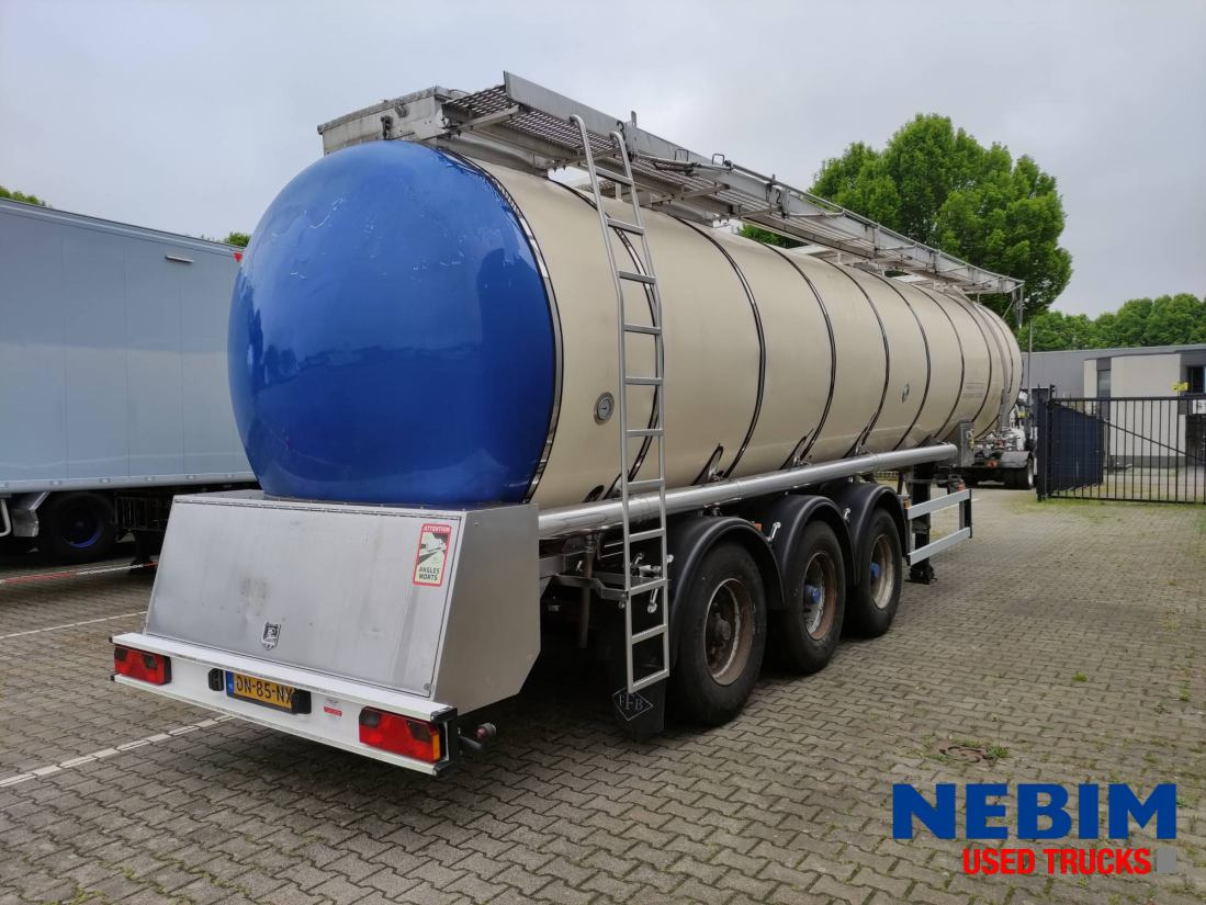 Feldbinder TSA 33.3-3 Unibloc pump electr - 3 comp. 8.000 / 2 2.500 / 3.000 Ltr. - Tankauflieger: das Bild 2 Feldbinder TSA 33.3-3 Unibloc pump electr - 3 comp. 8.000 / 2 2.500 / 3.000 Ltr. - Tankauflieger: das Bild 2