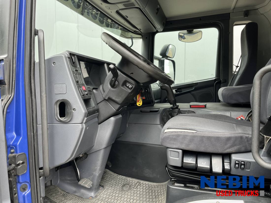 Scania P270 343.938km - 3 front seats - Koffer LKW: das Bild 3 Scania P270 343.938km - 3 front seats - Koffer LKW: das Bild 3