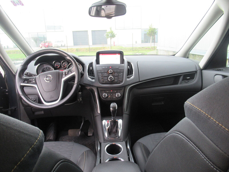 PKW Opel Zafira Touren: das Bild 11