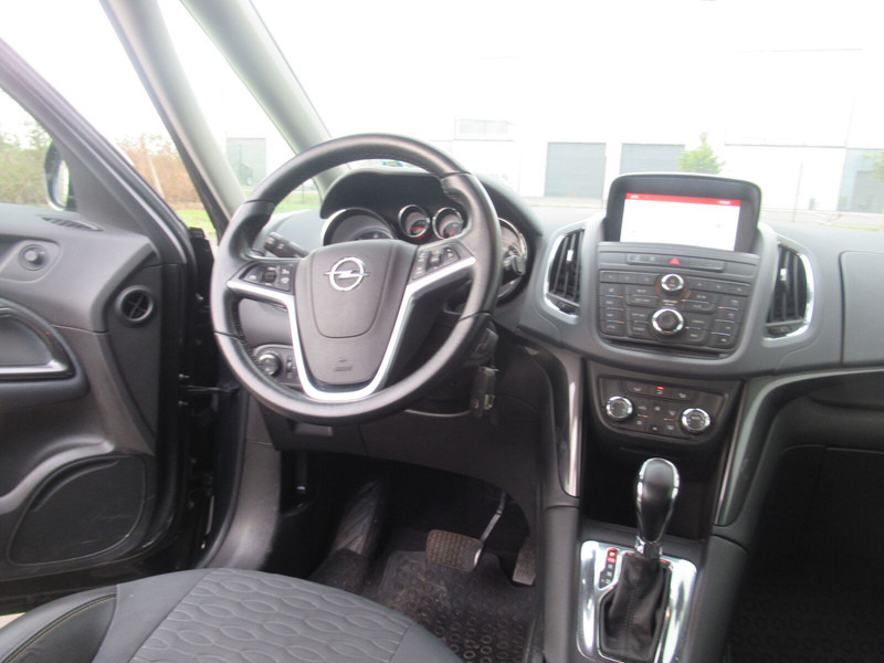 PKW Opel Zafira Touren: das Bild 13