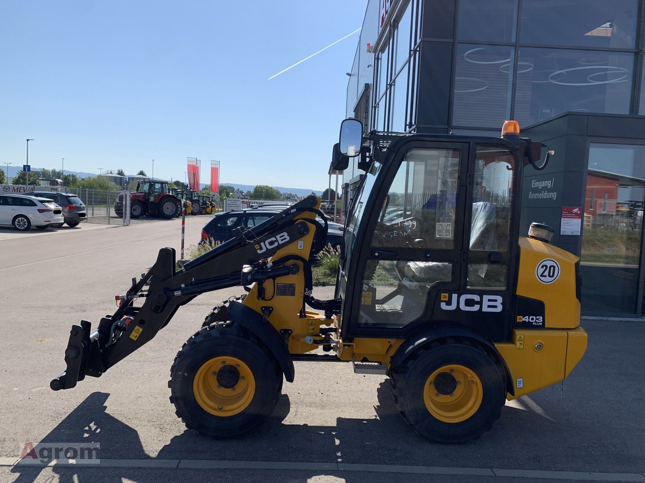 JCB 403 Plus - Hoflader: das Bild 2 JCB 403 Plus - Hoflader: das Bild 2