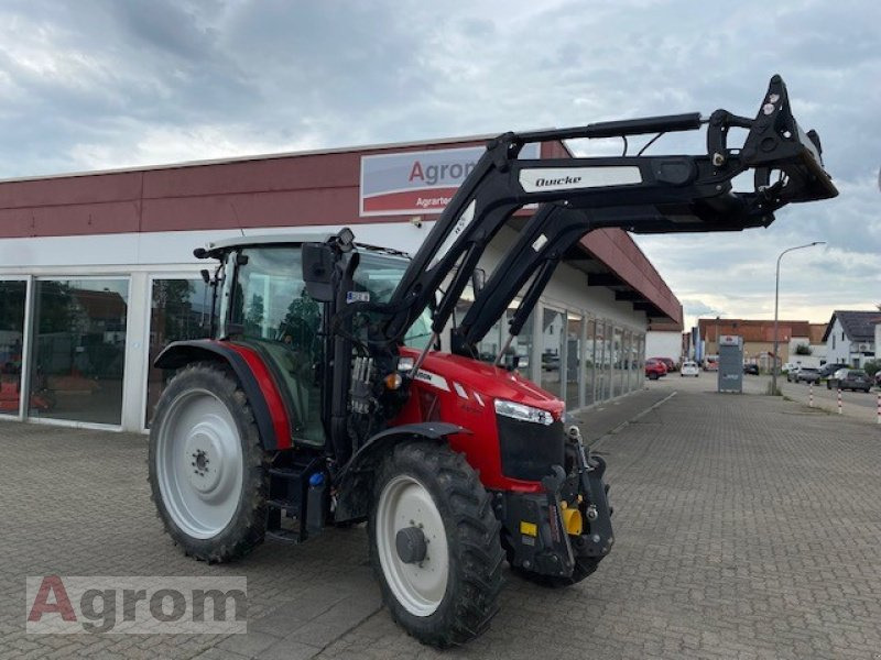 Massey Ferguson 5711 - Traktor: das Bild 2 Massey Ferguson 5711 - Traktor: das Bild 2