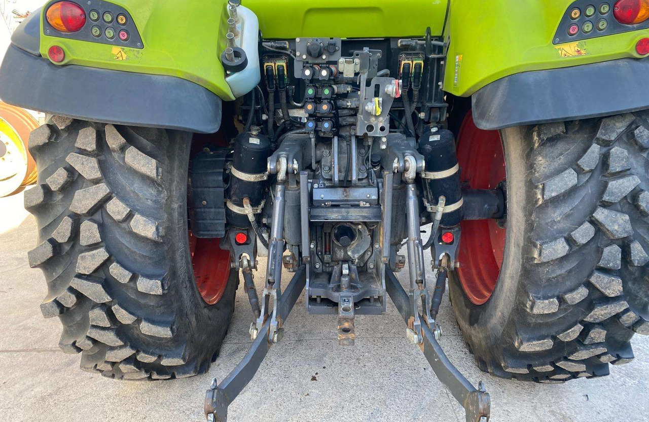 Claas Arion 440 su Claaas front.kr. - Traktor: das Bild 3 Claas Arion 440 su Claaas front.kr. - Traktor: das Bild 3