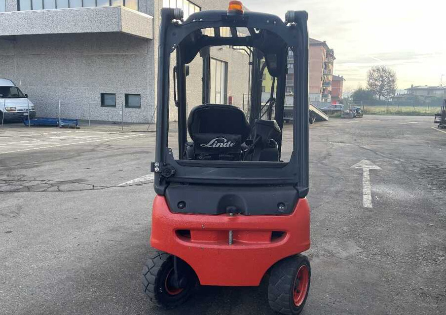 Linde E 16 P-02/386 - Elektrostapler: das Bild 4 Linde E 16 P-02/386 - Elektrostapler: das Bild 4