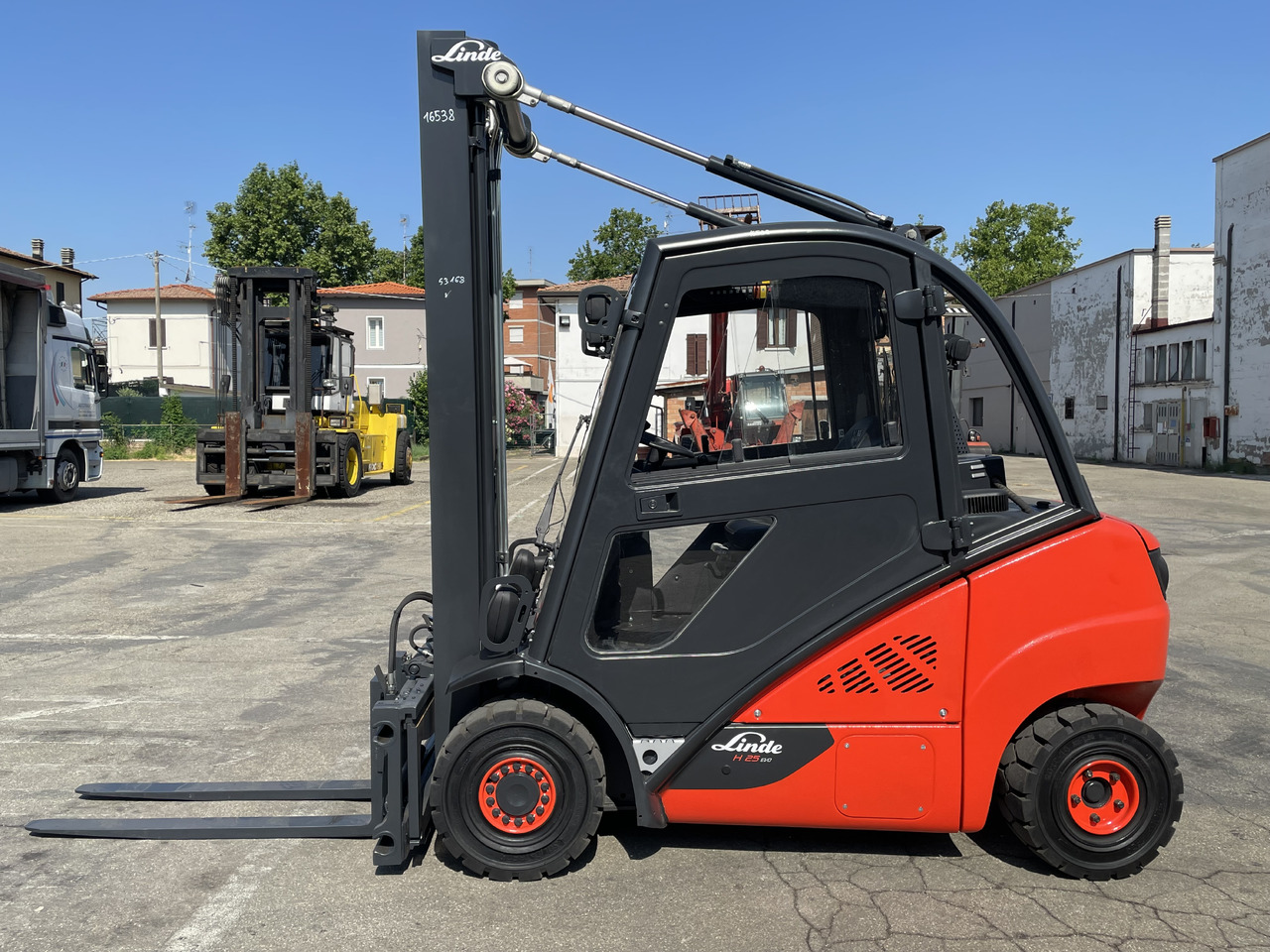 Linde H 25 D - Dieselstapler: das Bild 2 Linde H 25 D - Dieselstapler: das Bild 2