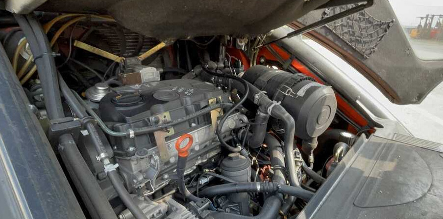 Linde H 30 D-393-01 - Dieselstapler: das Bild 4 Linde H 30 D-393-01 - Dieselstapler: das Bild 4