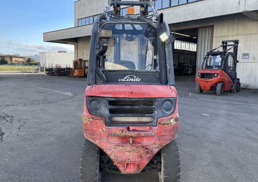Linde H 30 D/393 - Dieselstapler: das Bild 3 Linde H 30 D/393 - Dieselstapler: das Bild 3