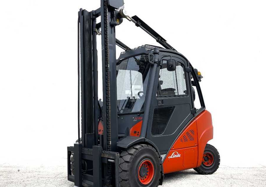 Linde H 35 D-02/393 - Dieselstapler: das Bild 1 Linde H 35 D-02/393 - Dieselstapler: das Bild 1