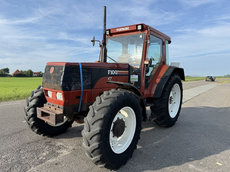 Fiat F100 - Traktor: das Bild 1 Fiat F100 - Traktor: das Bild 1