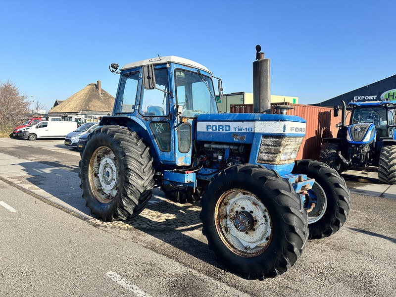 Ford TW-10 - Traktor: das Bild 3 Ford TW-10 - Traktor: das Bild 3
