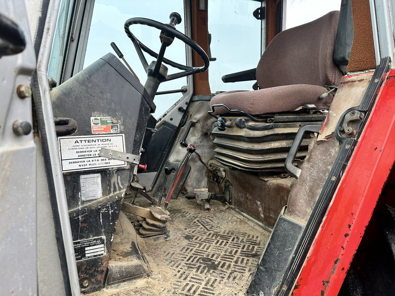 Massey Ferguson 698 - Traktor: das Bild 4 Massey Ferguson 698 - Traktor: das Bild 4