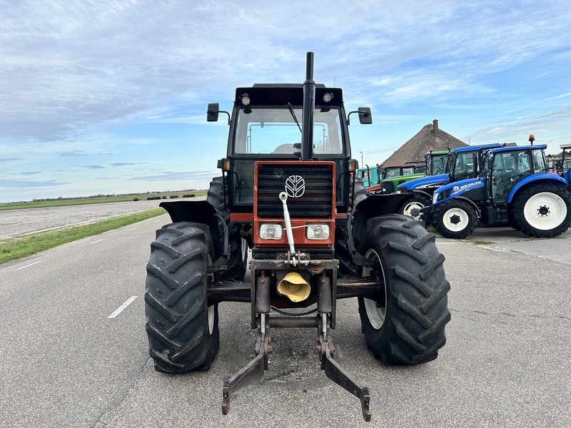 New Holland 180-90 DT - Traktor: das Bild 3 New Holland 180-90 DT - Traktor: das Bild 3