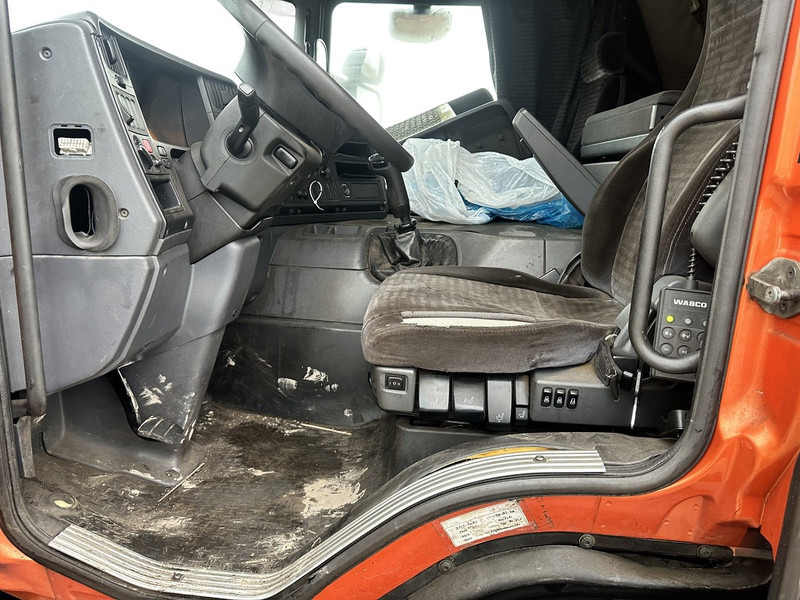 Scania P340 - Sattelzugmaschine: das Bild 4 Scania P340 - Sattelzugmaschine: das Bild 4