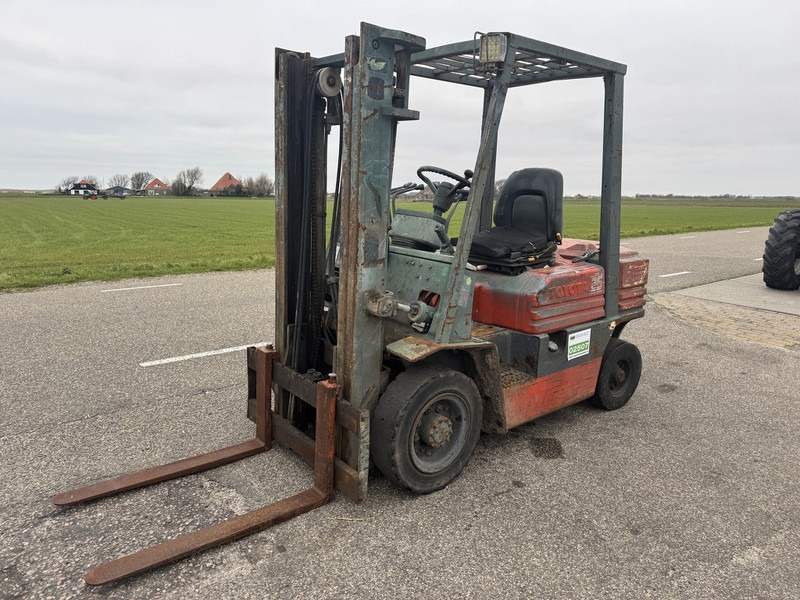 Toyota FD25D - Dieselstapler: das Bild 1 Toyota FD25D - Dieselstapler: das Bild 1