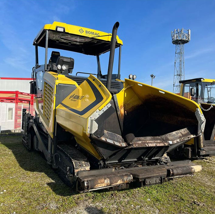 Bomag BF700 C-3 - Asphaltfertiger/ Straßenfertiger: das Bild 1 Bomag BF700 C-3 - Asphaltfertiger/ Straßenfertiger: das Bild 1