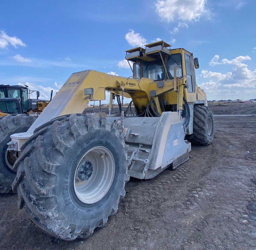 Bomag MPH 122-2 - Bodenstabilisierer: das Bild 2 Bomag MPH 122-2 - Bodenstabilisierer: das Bild 2