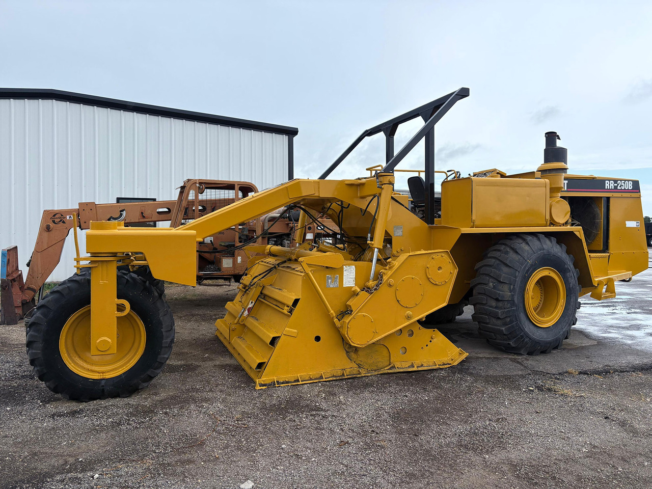 Caterpillar RR-250B - Bodenstabilisierer: das Bild 2 Caterpillar RR-250B - Bodenstabilisierer: das Bild 2