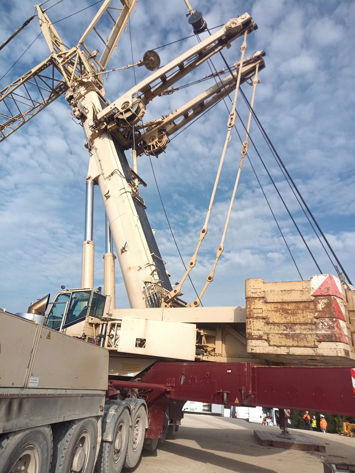 Demag AC 700 - Mobilkran: das Bild 5 Demag AC 700 - Mobilkran: das Bild 5