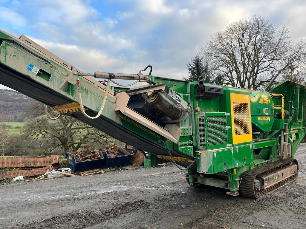 McCloskey J45 - Backenbrecher: das Bild 2 McCloskey J45 - Backenbrecher: das Bild 2