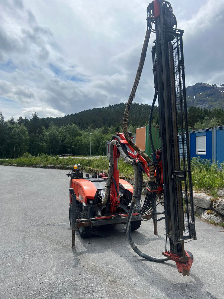 Sandvik Commando DC130Ri - Bohrgerät: das Bild 4 Sandvik Commando DC130Ri - Bohrgerät: das Bild 4