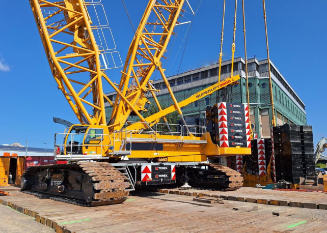 Terex Demag CC 3800-1 - Raupenkran: das Bild 1 Terex Demag CC 3800-1 - Raupenkran: das Bild 1