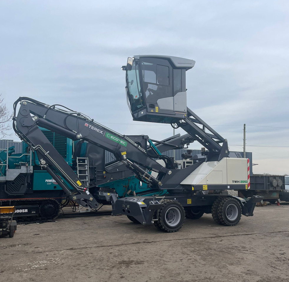 Terex Ecotec TWH 220 - Umschlagbagger: das Bild 5 Terex Ecotec TWH 220 - Umschlagbagger: das Bild 5