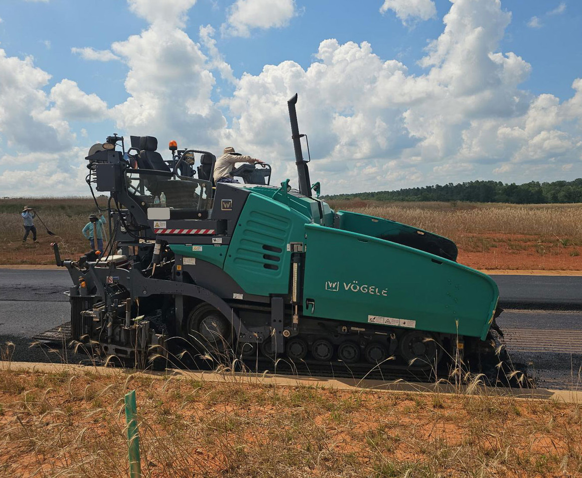 Vogele Super 1700-3i - Asphaltfertiger/ Straßenfertiger: das Bild 2 Vogele Super 1700-3i - Asphaltfertiger/ Straßenfertiger: das Bild 2