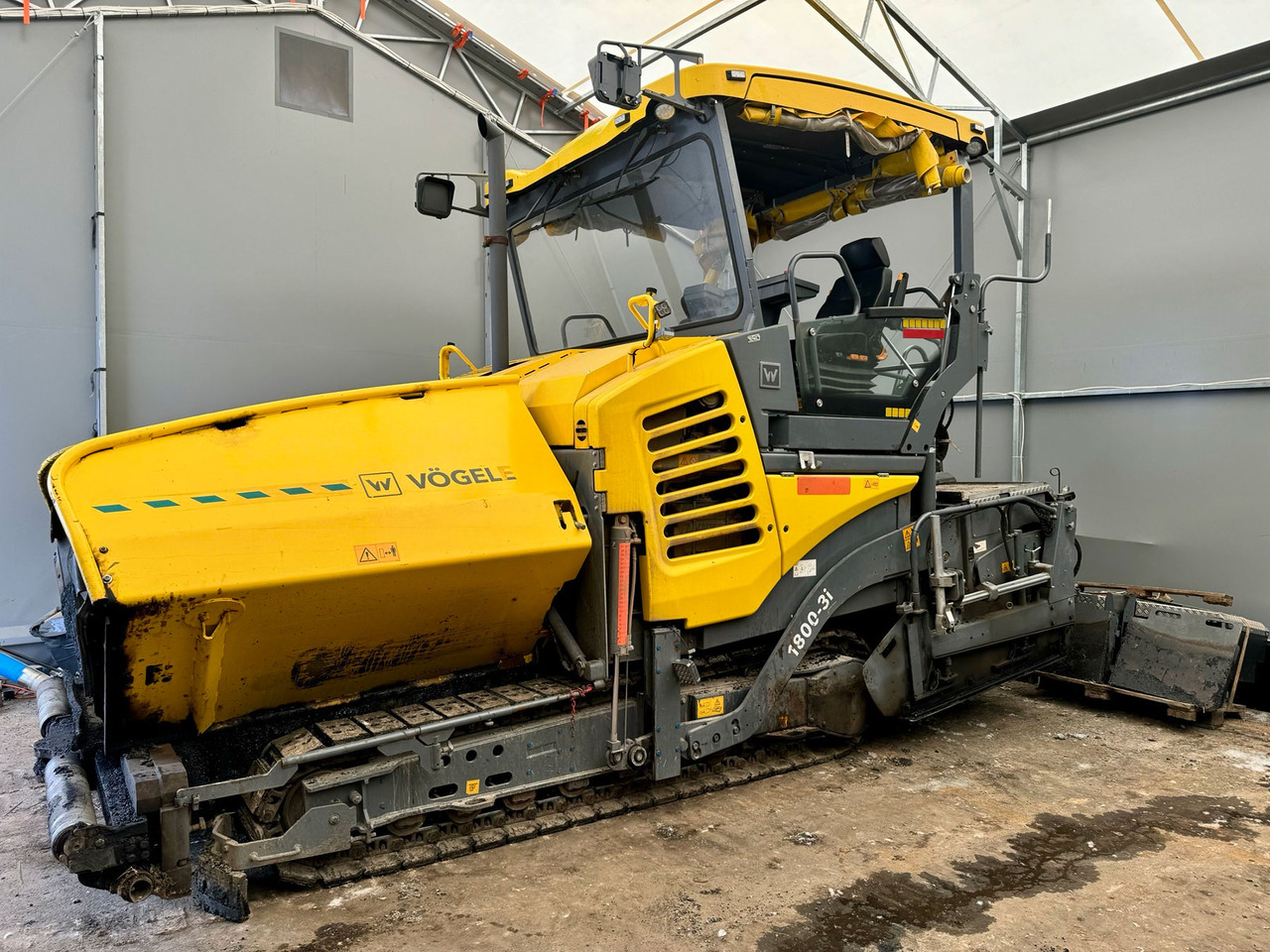 Vogele Super 1800-3i - Asphaltfertiger/ Straßenfertiger: das Bild 2 Vogele Super 1800-3i - Asphaltfertiger/ Straßenfertiger: das Bild 2