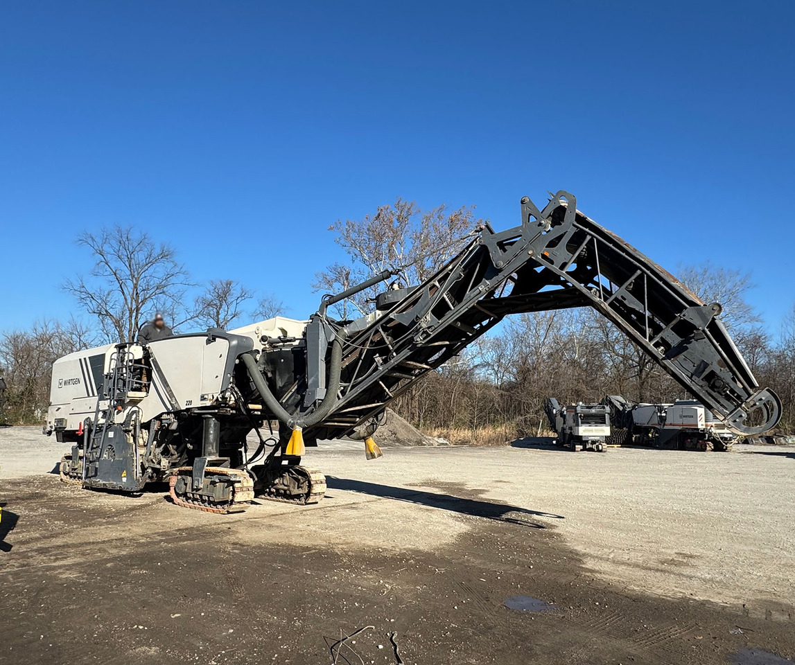 Wirtgen W 220 - Kaltfräse: das Bild 2 Wirtgen W 220 - Kaltfräse: das Bild 2