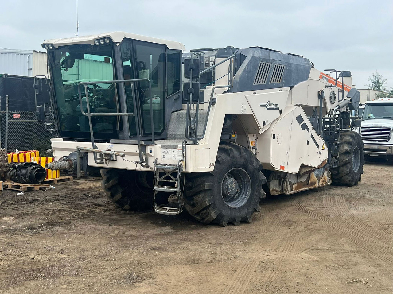 Wirtgen WR 240 I - Bodenstabilisierer: das Bild 2 Wirtgen WR 240 I - Bodenstabilisierer: das Bild 2