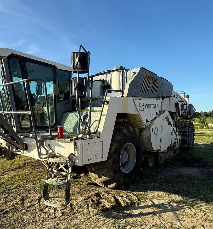 Wirtgen WR 240 I - Bodenstabilisierer: das Bild 5 Wirtgen WR 240 I - Bodenstabilisierer: das Bild 5