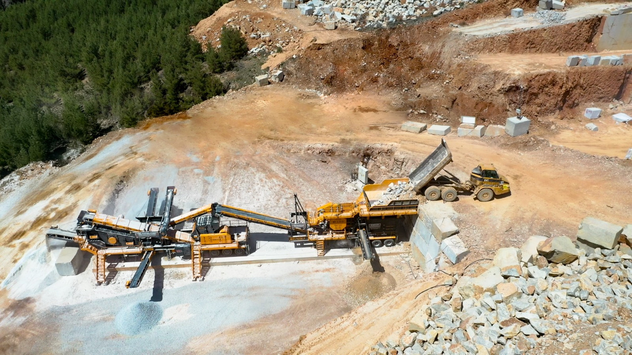 Mobile Brechanlage, Zustand - NEU FABO Mobile crusher: das Bild 9